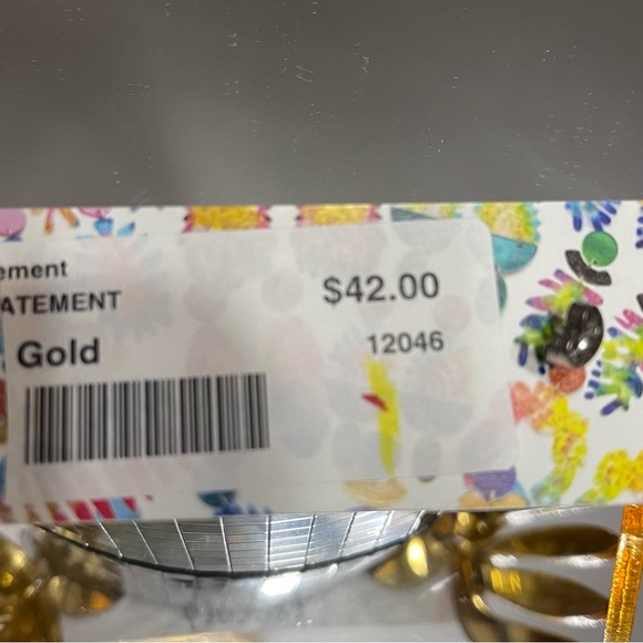 Earrings - Picture 2 of 3